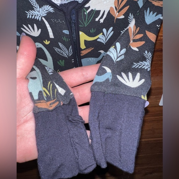 Little Sleepies Jurassic Jungle Zippy - Picture 4 of 5